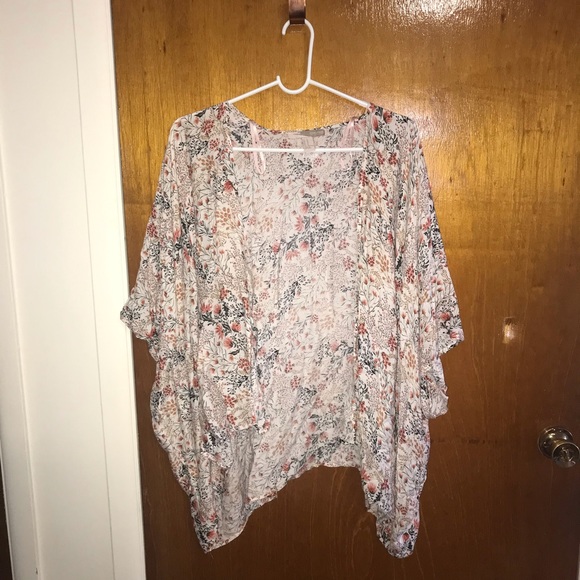 Forever 21 Tops - Forever 21 Floral Kimono